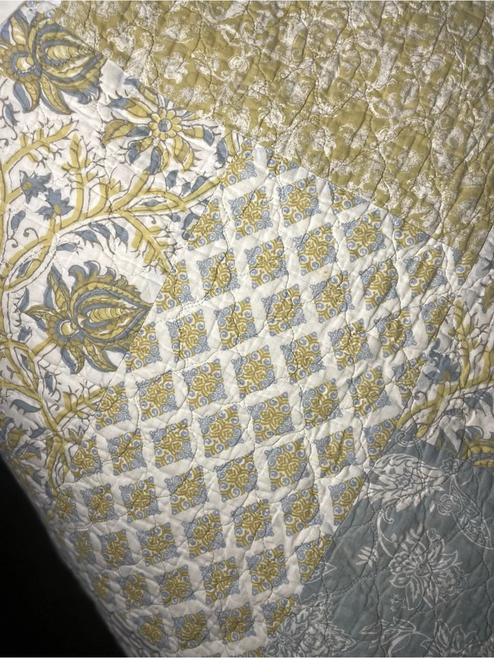 Heavy! JCPENNY. Quilt 86”x84” in bl/gray, gold, tan, & cream. 100% Cotton